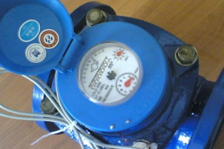 一種密封性好、不易滲水的光電直讀遠(yuǎn)傳水表